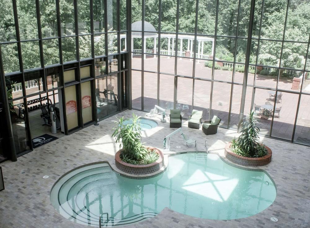 Doubletree By Hilton Charlottesville Kültér fotó