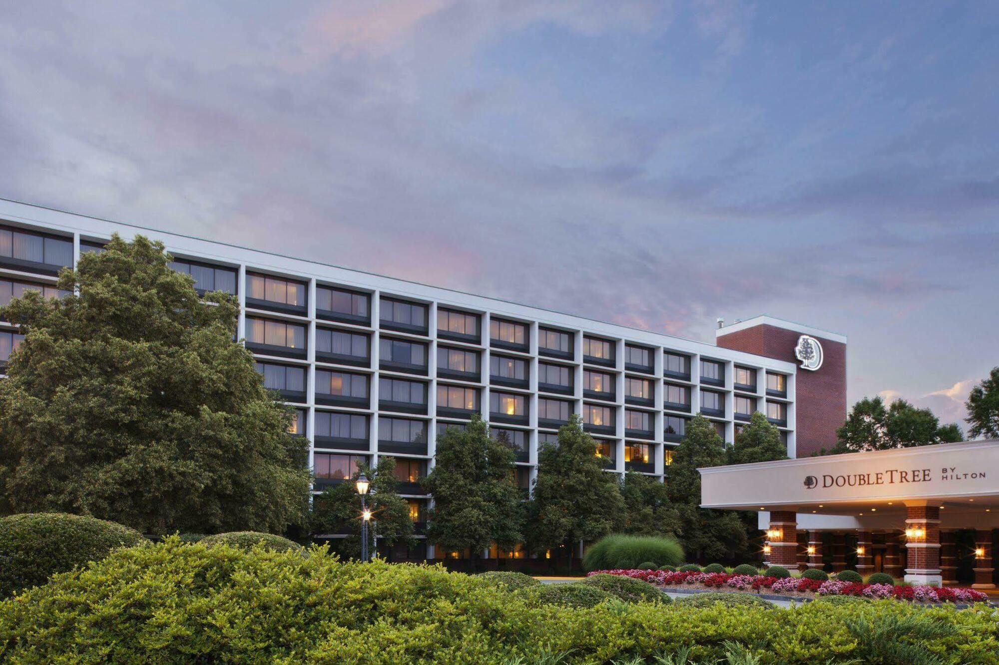 Doubletree By Hilton Charlottesville Kültér fotó