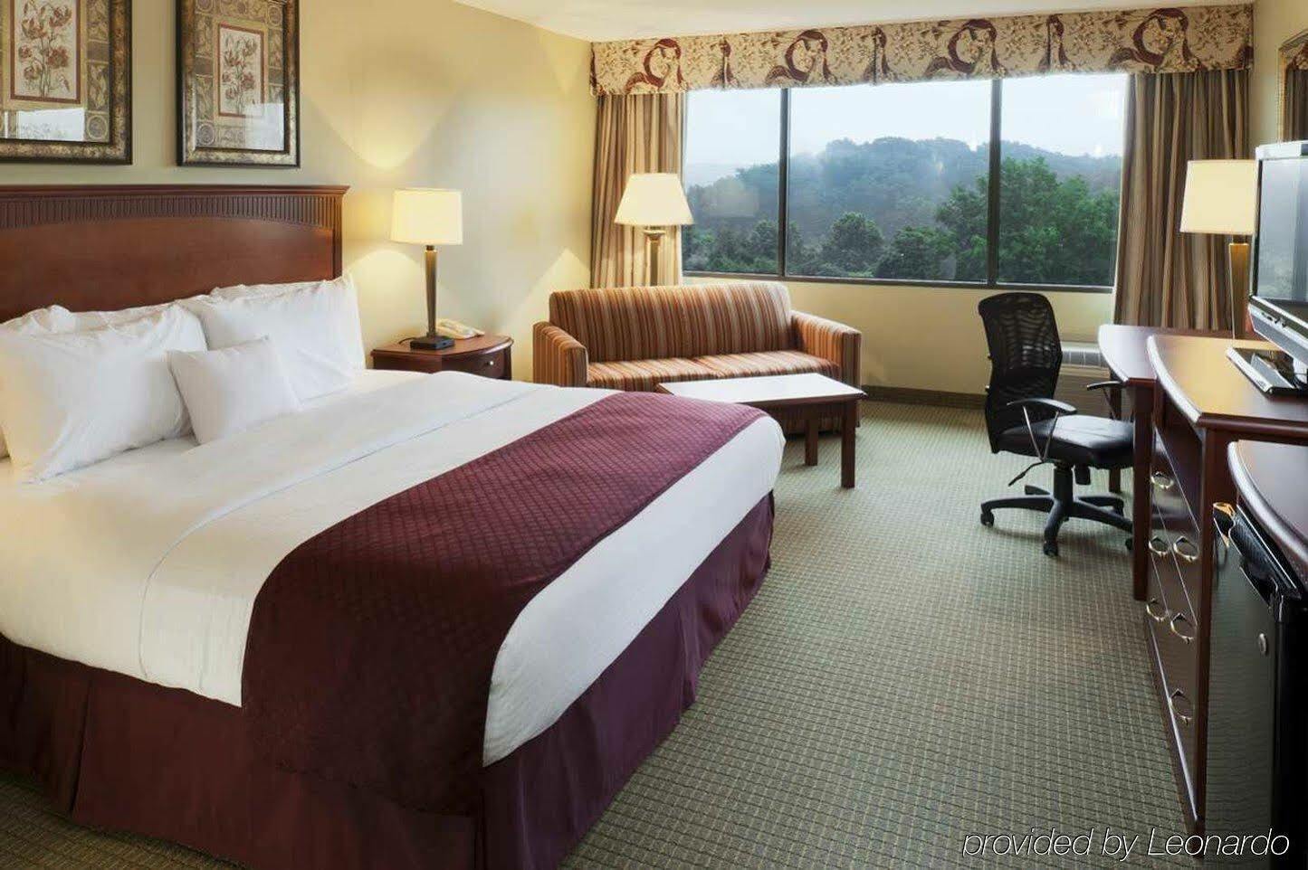 Doubletree By Hilton Charlottesville Kültér fotó
